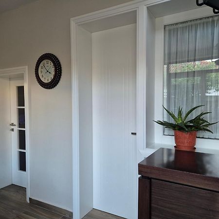 Kurmaku'S Guesthouse 엘바산 외부 사진