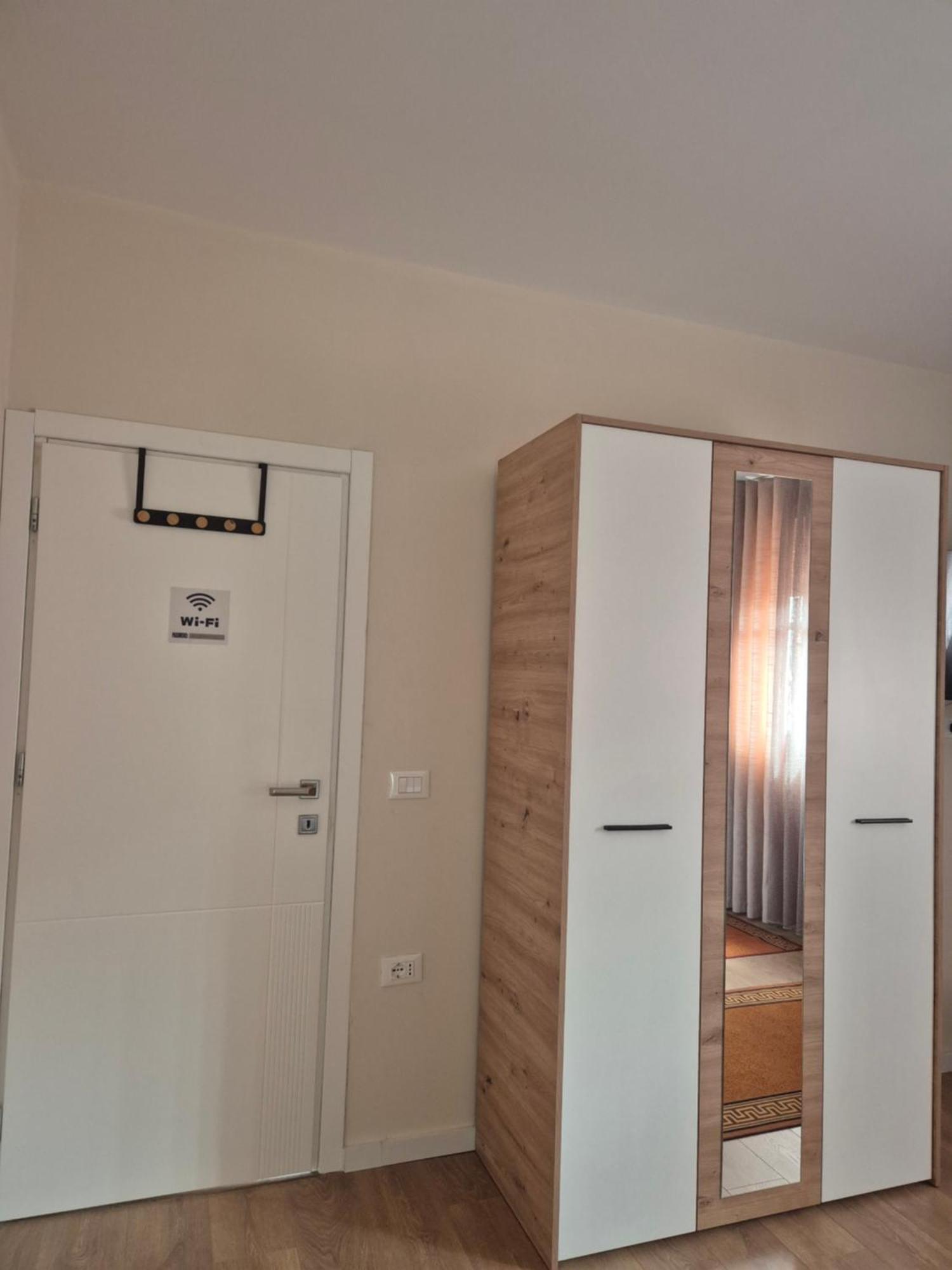 Kurmaku'S Guesthouse 엘바산 외부 사진